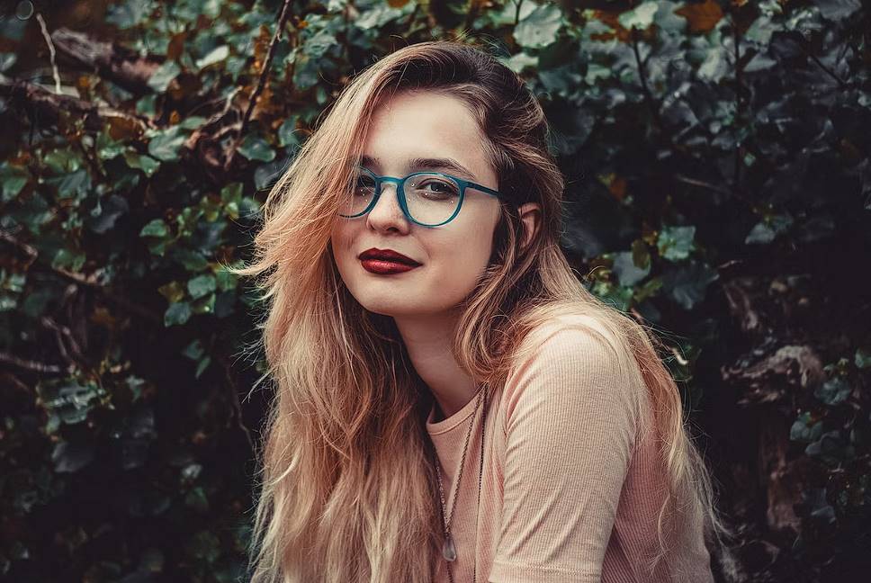 eyewear that gives you a young look 2